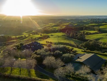 The Homestead Event and Wedding Venue, Eagle Ridge Country Estate, Farmland and sun