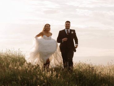 Eagle Ridge Country Estate, Wedding Venue, bride and groom running through grass